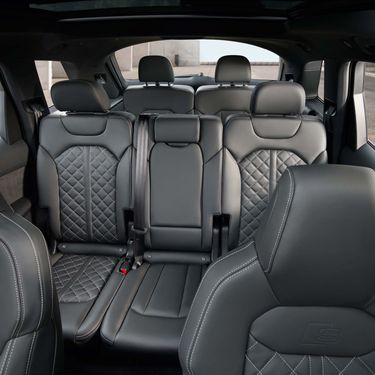 Audi Q7 interior design with focus on the seating surfaces